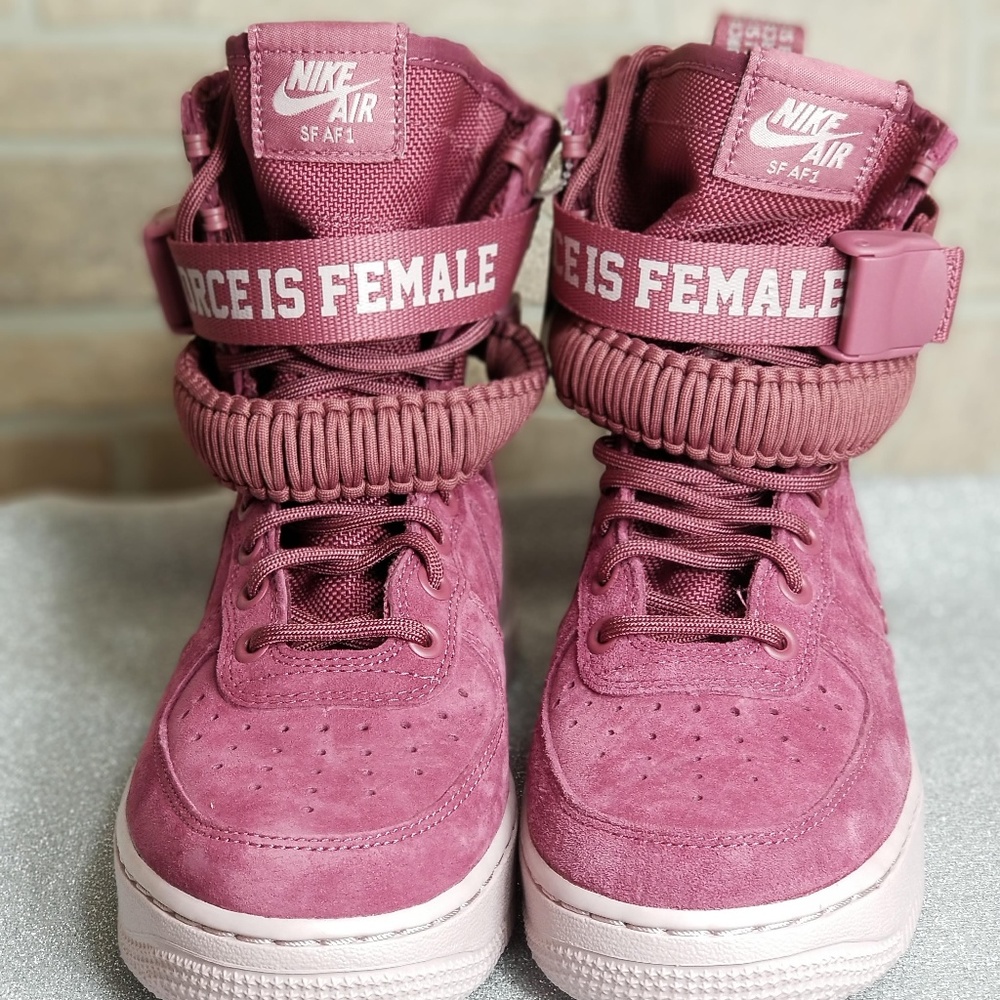 🚨SOLD🚨 Nike Air Force 1 High "Force is Female" - Picture 3 of 4